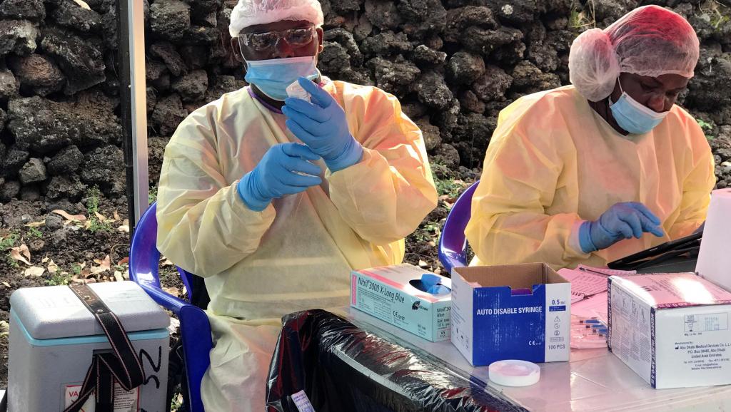 RDC: Plus de 200 000 personnes vaccinées contre le virus Ebola 1 RDC: Plus de 200 000 personnes vaccinées contre le virus Ebola
