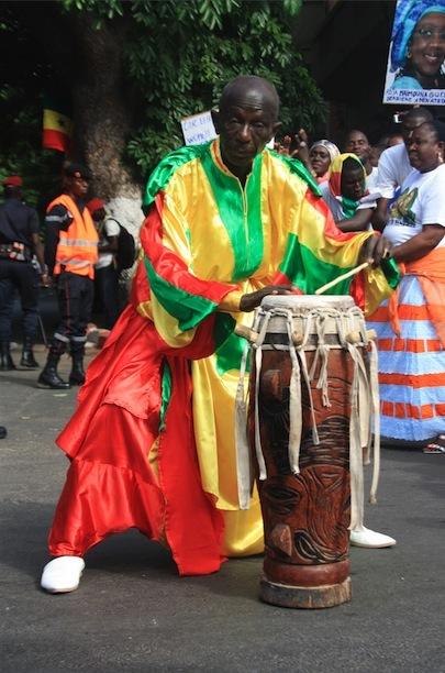 19 août 2015: Doudou Ndiaye Rose, le grand maître des tambours, décède à Dakar 6 19 août 2015: Doudou Ndiaye Rose, le grand maître des tambours, décède à Dakar
