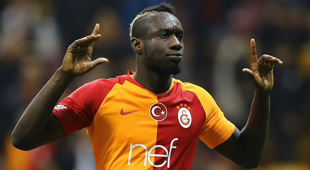 Mbaye Diagne délesté d’une montre et d’une chaîne en or de 8 millions… 1 Mbaye Diagne délesté d’une montre et d’une chaîne en or de 8 millions…