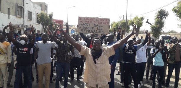 Alioune Badara Mboup et Cheikh Tidiane Gaye, membres du mouvement Aar Li Ñu Bokk ont été arrêtés par la police de Tivaouane. 15 Alioune Badara Mboup et Cheikh Tidiane Gaye, membres du mouvement Aar Li Ñu Bokk ont été arrêtés par la police de Tivaouane.