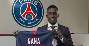 PSG :Pour l'entame de sa saison, Gana Guèye atterrit à paris hier... 9 PSG :Pour l’entame de sa saison, Gana Guèye atterrit à paris hier…