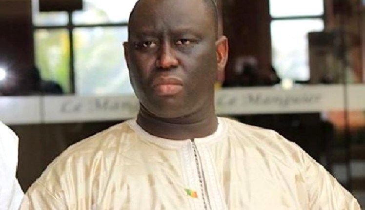 Macky au centre d’une guerre de familles…la fin de la dynastie Faye-Sall 1 famille