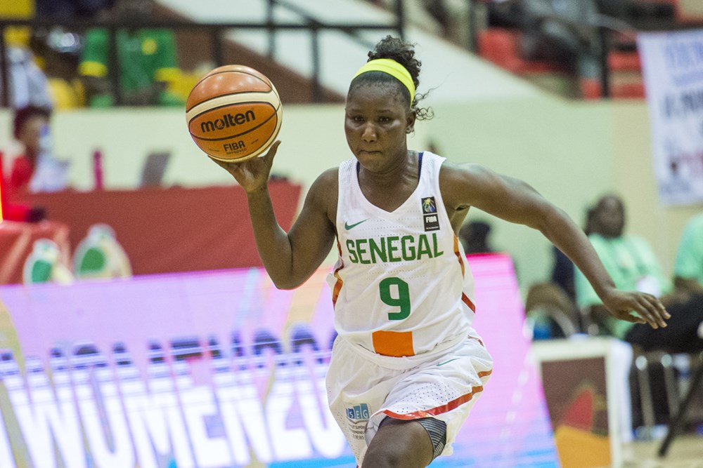 Urgence: Ndéye Sène s’est effondrée à la fin du match contre Mozambique 8 Urgence: Ndéye Sène s’est effondrée à la fin du match contre Mozambique