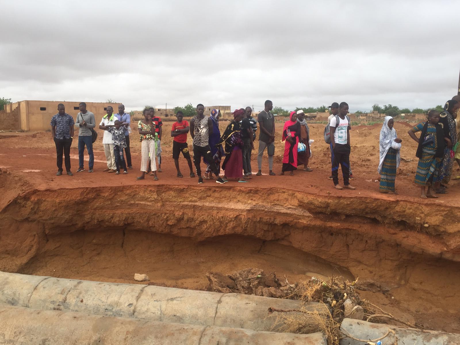 La route Bakel-Ourossogui coupée, les populations déversent leur colère sur le Président