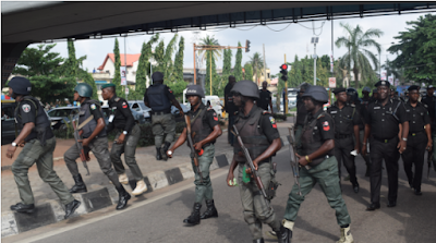 NIGERIA: Les militaires tuent trois policiers 14 NIGERIA: Les militaires tuent trois policiers