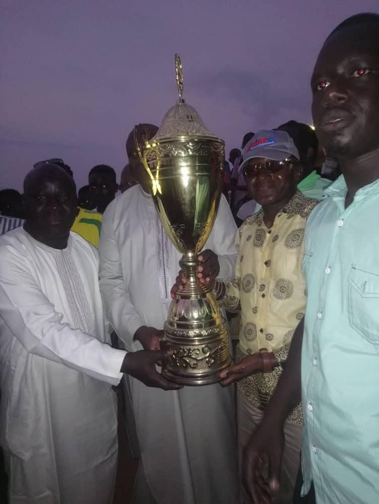 Sport-Tournoi Foot Plage : Kawsara Laye plus forte que Cambérène 2… 20 Sport-Tournoi Foot Plage : Kawsara Laye plus forte que Cambérène 2…