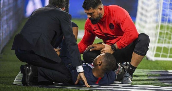 mbappé blessé