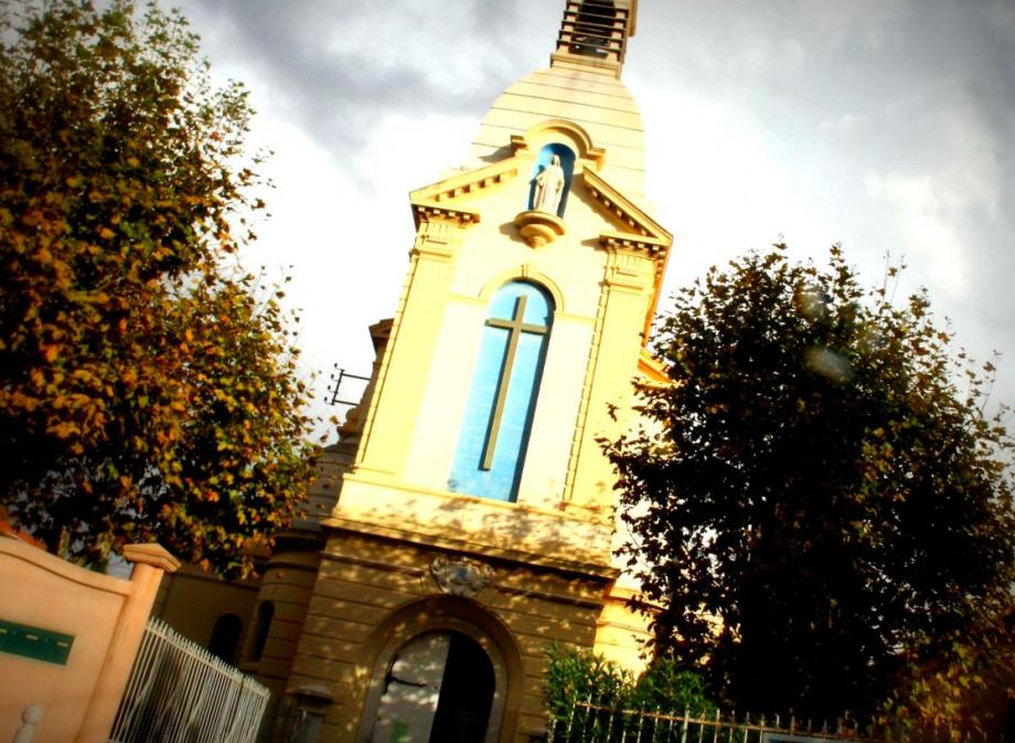 Ce pasteur demande d'adorer les "Blancs" parce qu'ils sont... 1 blanc