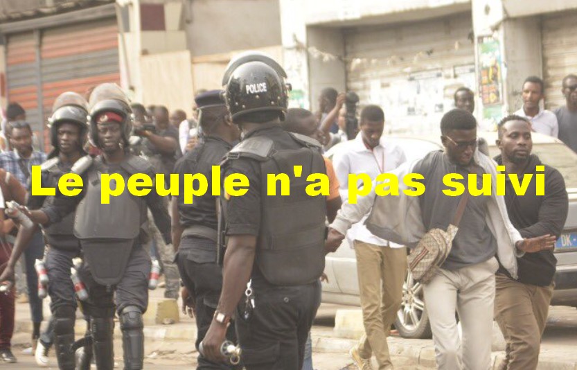 manif peuple dit niet