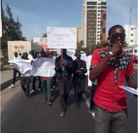 marche diplômés sans emploi