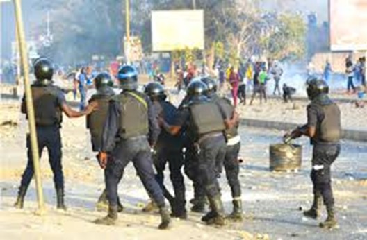 police sénégal manif
