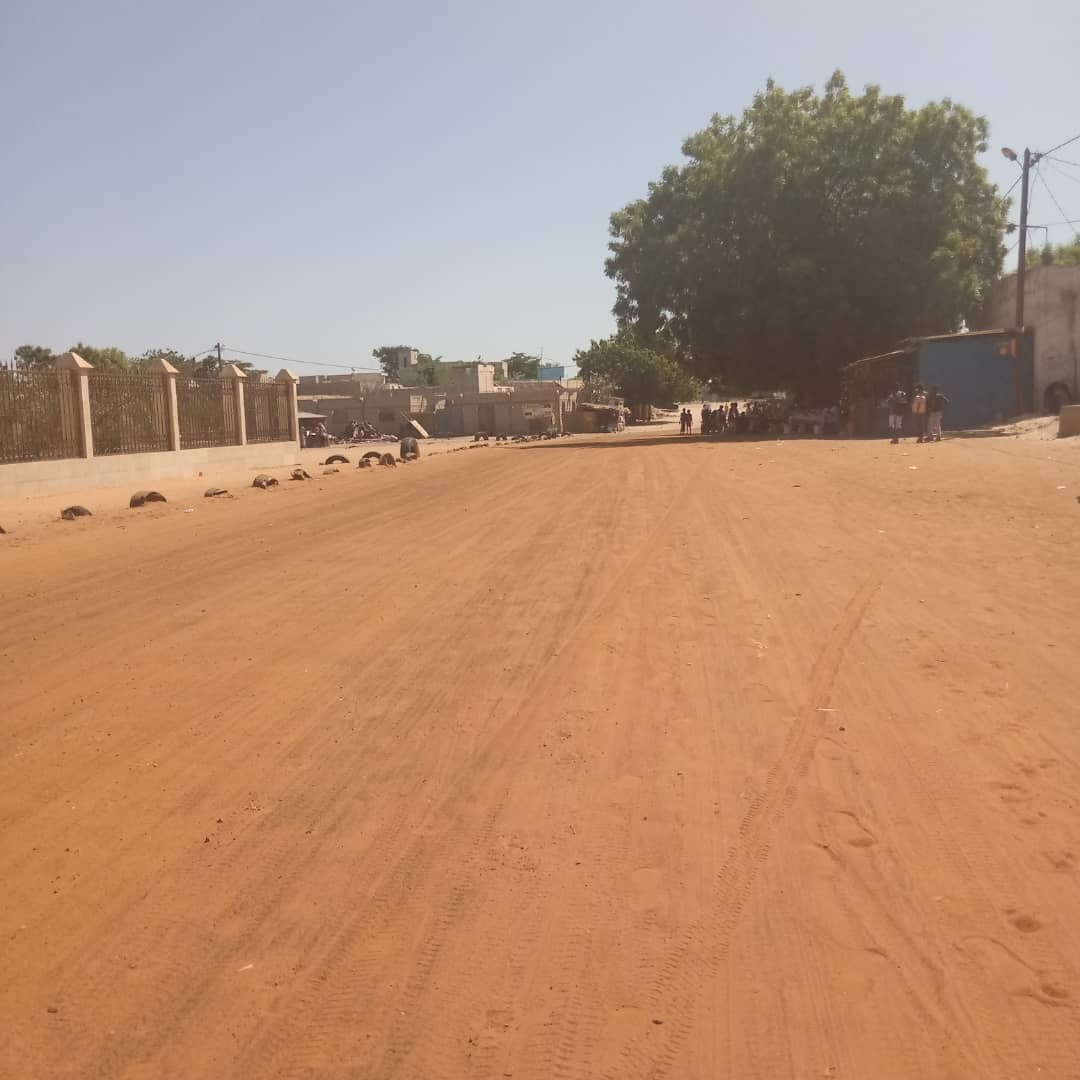 Diourbel : Les jeunes de "Degg Moo Woor" interpellent Macky 1 route diourbel