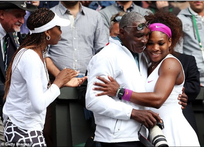 Le Père de Serena Williams dépouillé de ses biens par sa...jeune femme 1 papa serena