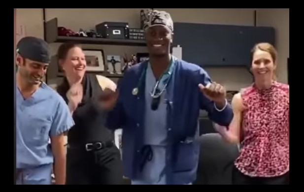  Tik Tok Doc  le m decin am ricain qui fait danser l h pital