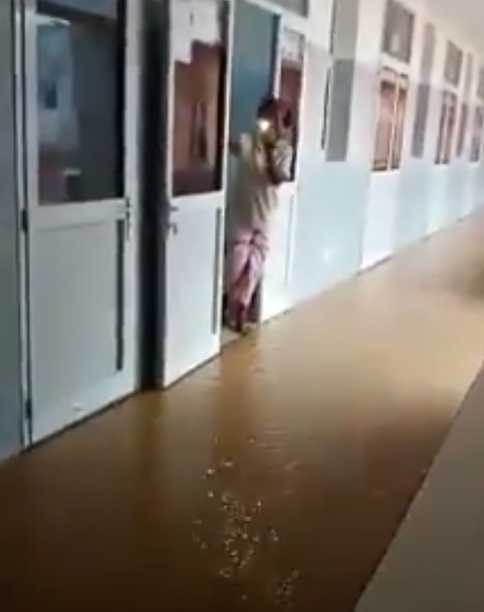 Ziguinchor : L'hôpital régional sous les eaux 2 Screenshot 2020 07 21 11 05 50 2