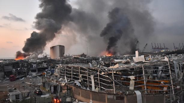 Deux fortes explosions font de nombreux morts et des blessés...à Beyrouth