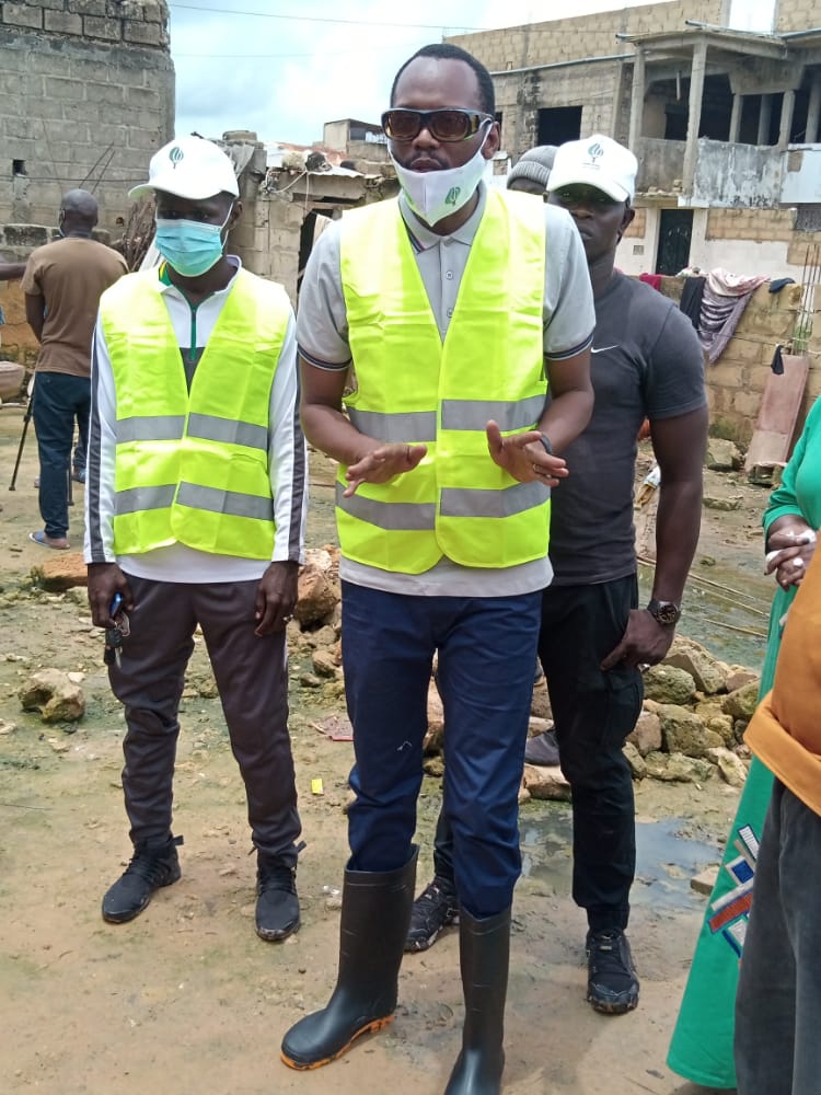 Inondations : Habib Niang vole au secours des sinistrés et fustige la gestion du maire 7 IMG 20200913 WA0038