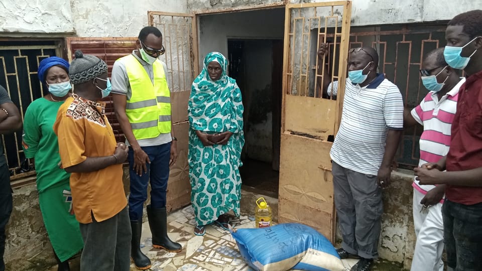 Inondations : Habib Niang vole au secours des sinistrés et fustige la gestion du maire 1 IMG 20200913 WA0042 1
