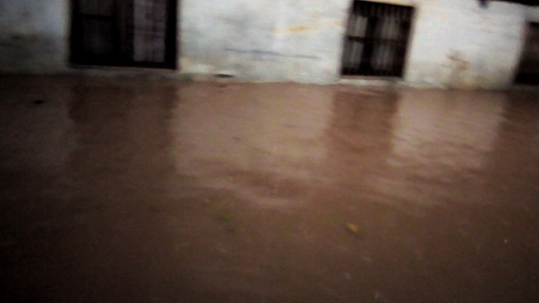 Fortes pluies à Dakar…L'Unité 6 des Parcelles sous les eaux 1 pluie