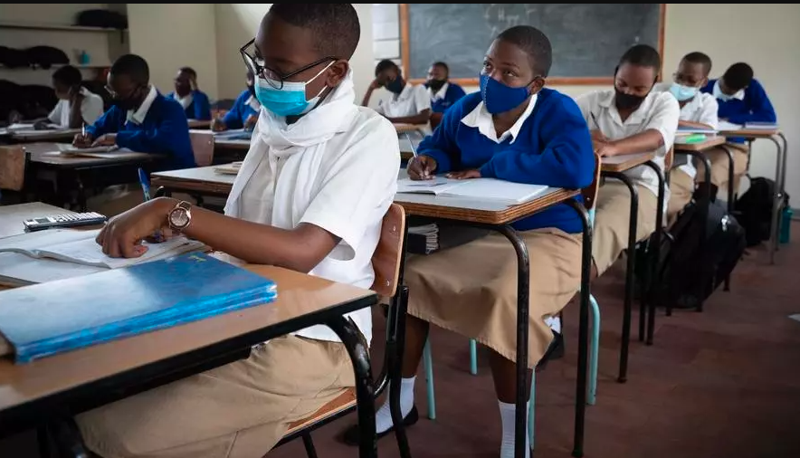 Le port du masque dans les espaces publics supprimés…au Rwanda