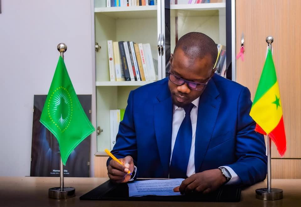 221778033961 status 1dba5969f67b46f380a231fa6f492c07