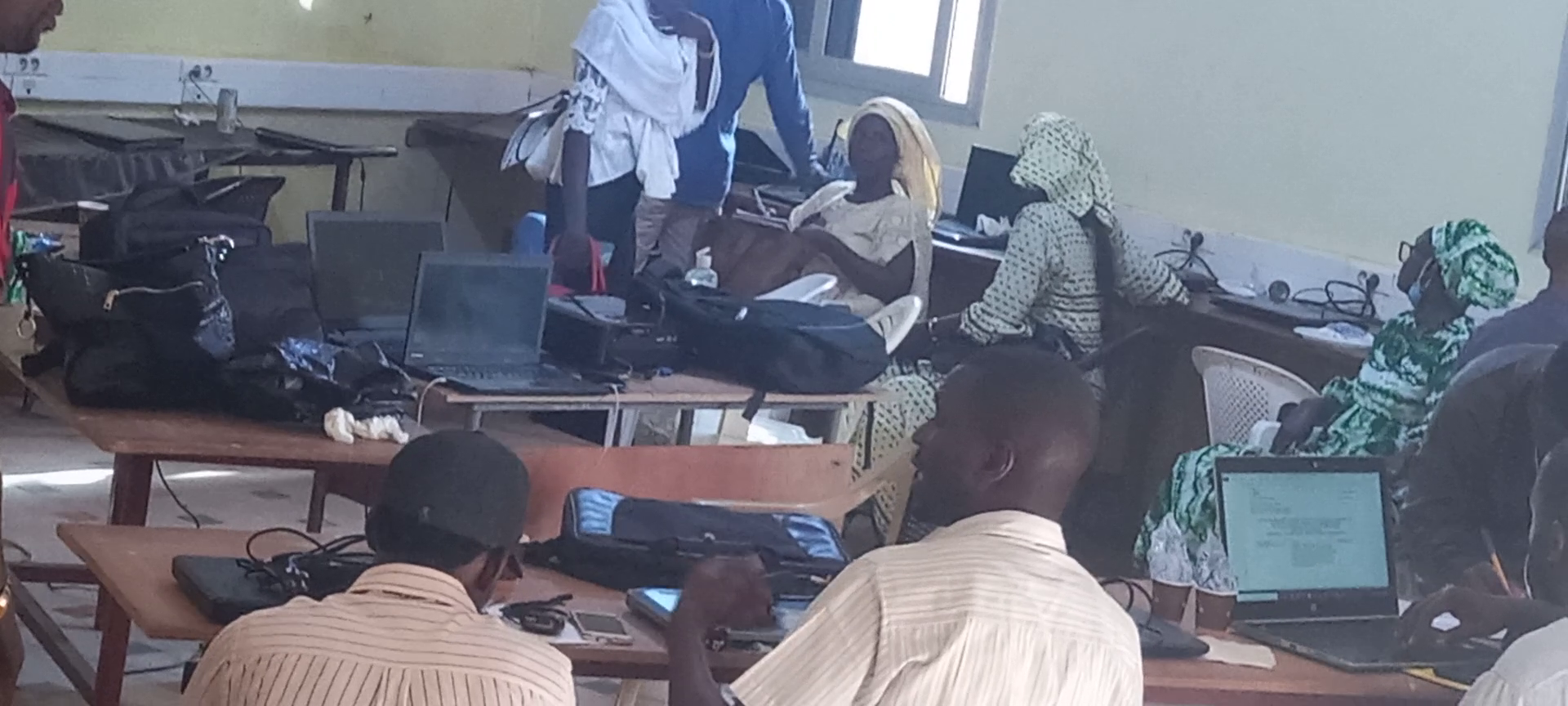 Bignona : Elèves et enseignants outillés par SENUM sur les cours à distance