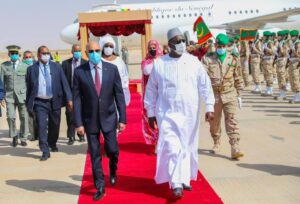 Les images de l’arrivée de Macky et Marième Faye Sall en Mauritanie 1 Macky Mauritanie