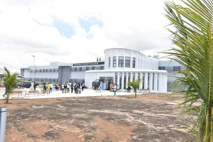 Macky Sall a inauguré l'hôpital Cheikh Ahmadou Bamba de Touba 2 FB IMG 1631990124746