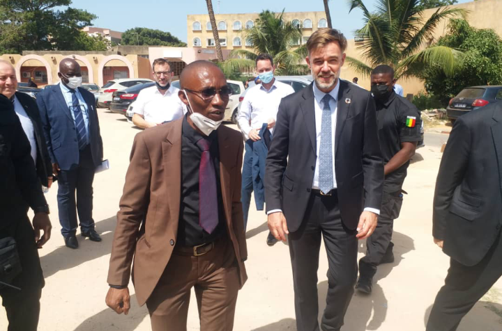 Le ministre luxembourgeois Franz Fayot en visite à l&rsquo;hôpital Abass Ndao