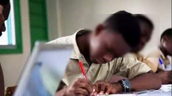 17-ročný študent bol vylúčený zo všetkých inštitúcií 17-ročný študent bol vylúčený zo všetkých inštitúcií