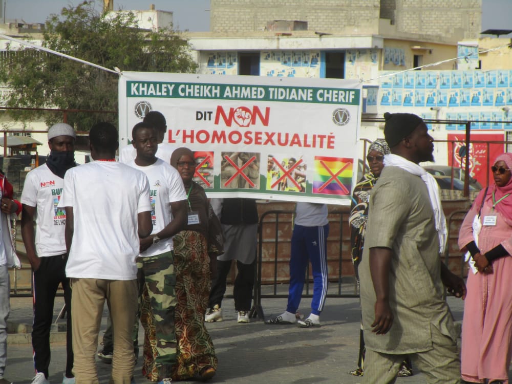 54CAAF72 5288 481E A5D5 793CA7E1E887