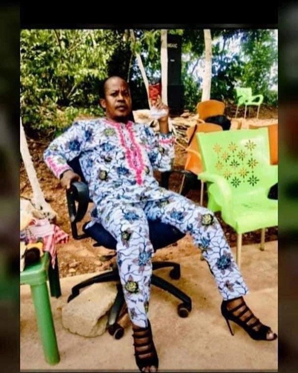 Togo : Un pasteur porte des chaussures de femme (photos) 2 chaussures