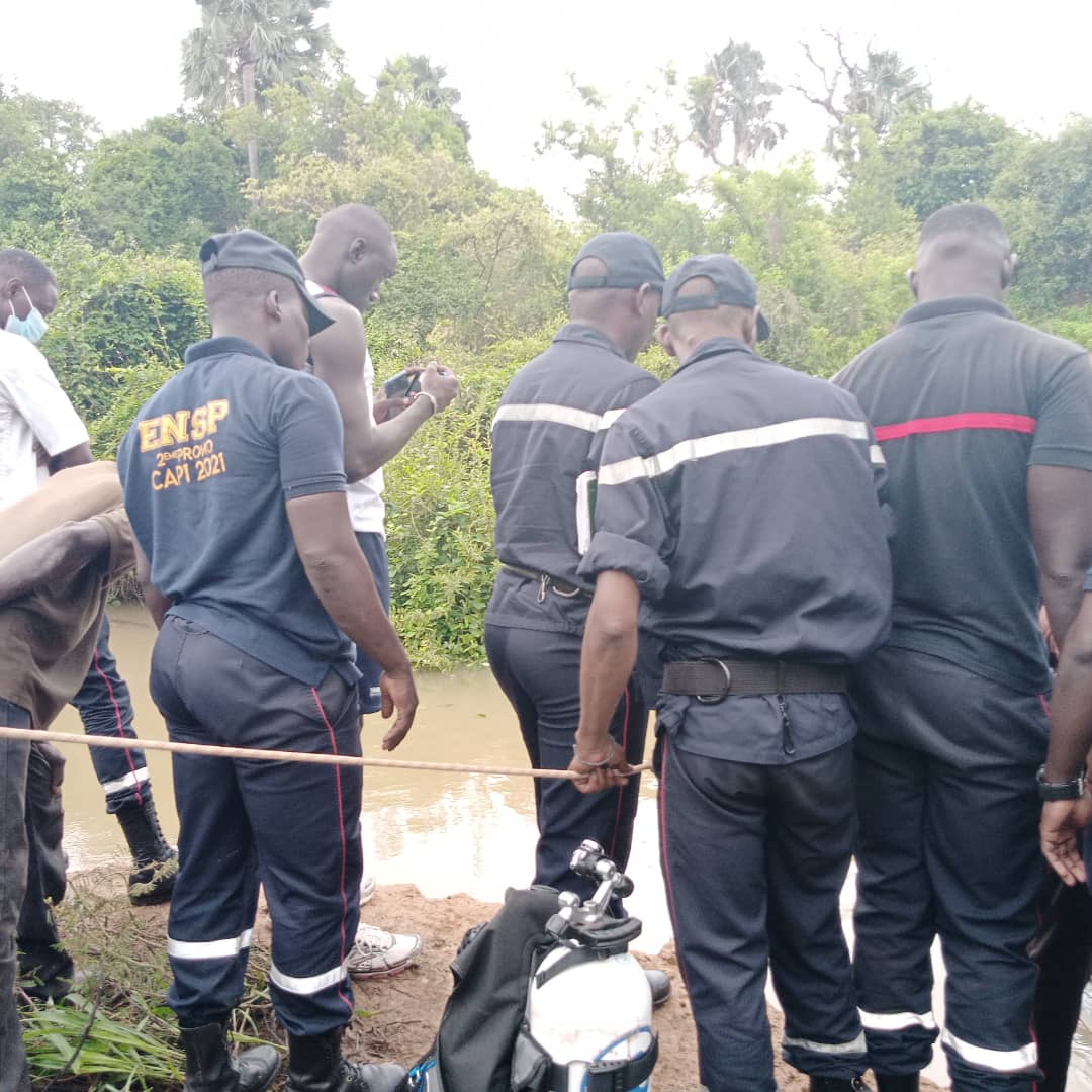 221775511686 status 33cdf152372c4f1cae332fab38a952a7