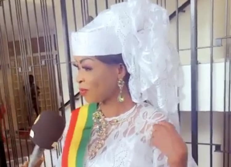Macky se perd…il fait la promotion de la « racaille politique » 2 macky