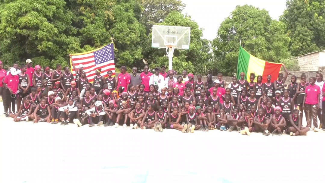 Bignona : L’ancienne lionne du basket Astou Ndiaye offre un camp aux jeunes filles 7 Bignona : L’ancienne lionne du basket Astou Ndiaye offre un camp aux jeunes filles