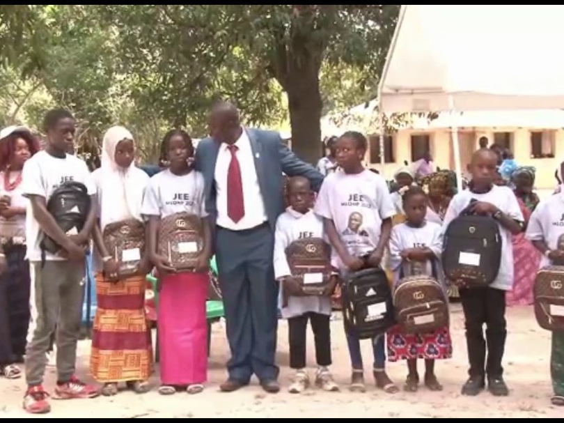 Bignona : Les meilleurs élèves du Blouf honorés par le «Bulu-ji» 25 Bignona : Les meilleurs élèves du Blouf honorés par le «Bulu-ji»