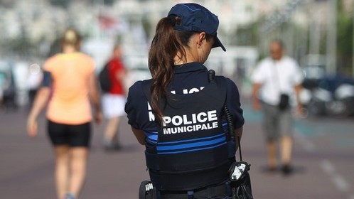 policière