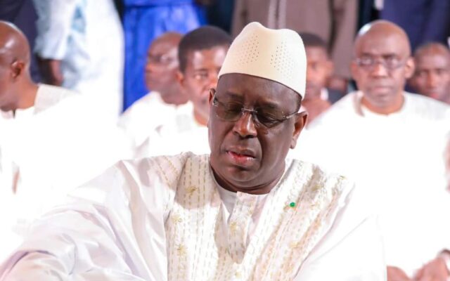 Décès de Cheikh Hamidou Kane : Les « condoléances émues » de Macky Sall 3 Décès de Cheikh Hamidou Kane : Les « condoléances émues » de Macky Sall