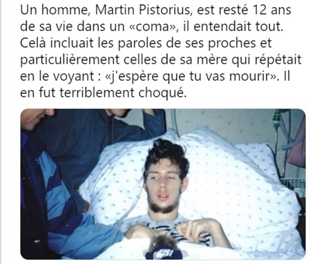 Après 12 ans de coma...il se réveille et dit à sa mère qu'il a... 1 coma