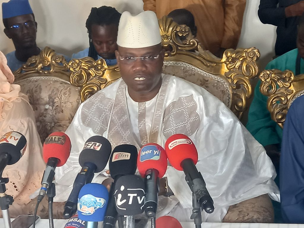 Abdou Bara Doly à Macky et Sonko : "Vous prenez en otage le peuple ...
