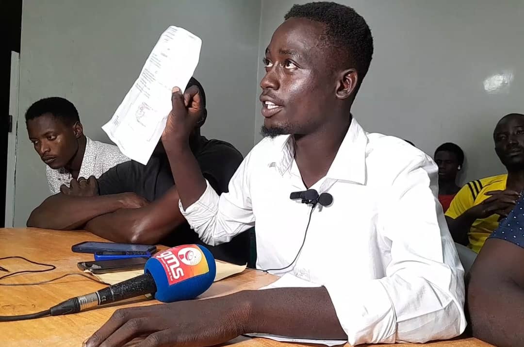 Bignona : Interdits de manifester...les jeunes de Yewwi haussent le ton 24 Bignona : Interdits de manifester…les jeunes de Yewwi haussent le ton