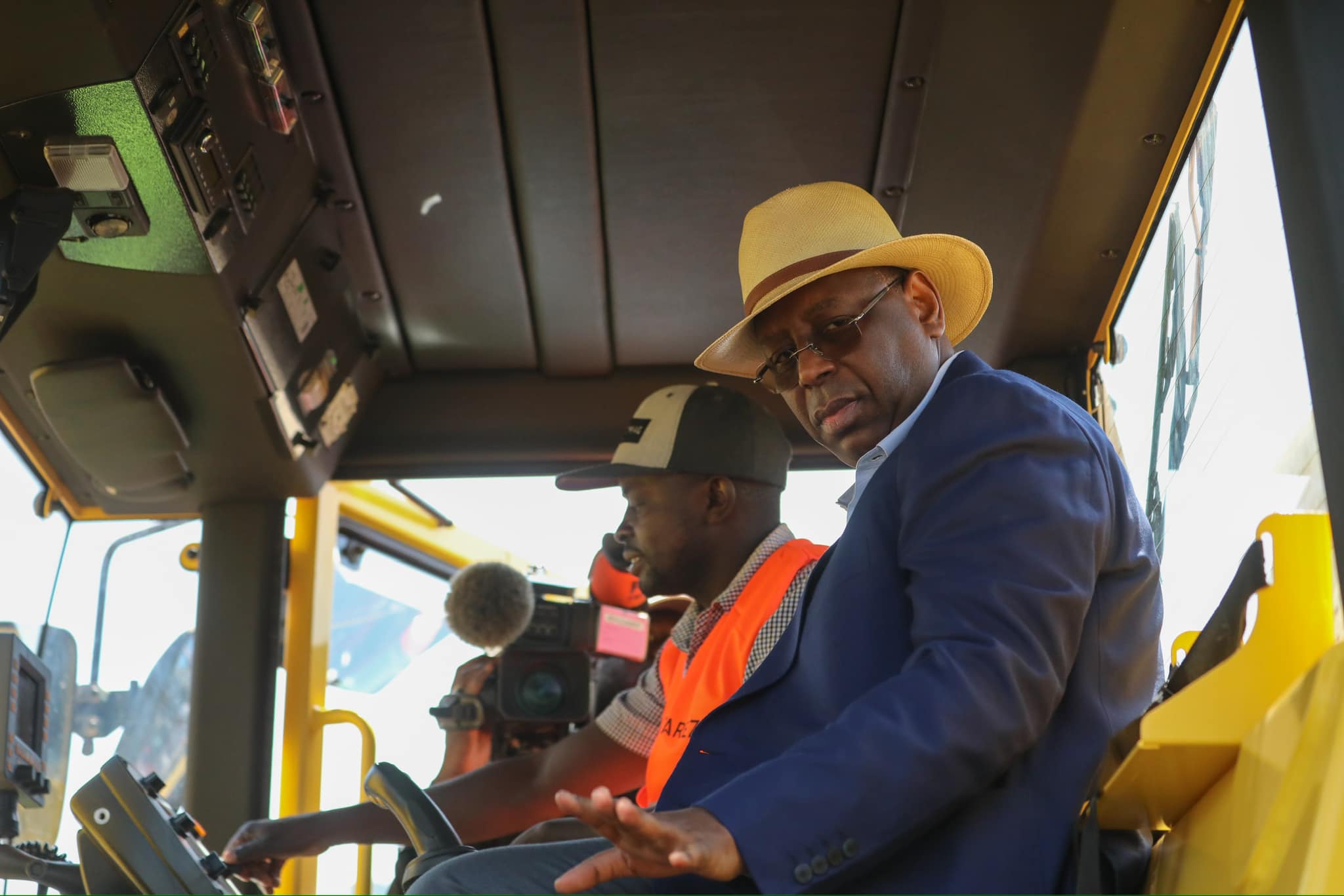 399856521 741898464638395 6229085524592221560 n