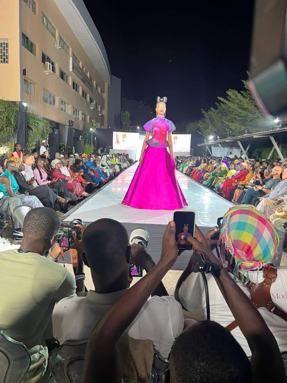 Défilé de mode à l'UCAD : Le SAES dans tous ses états (document) 1 FB IMG 1700566448084