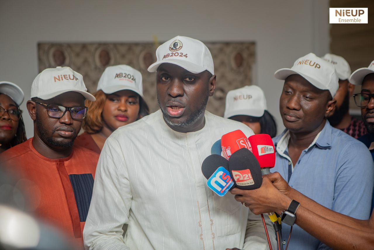 Présidentielle 2024 : Khadim Dia collecte plus de 28.000 parrainages pour Amadou Ba 8 Présidentielle 2024 : Khadim Dia collecte plus de 28.000 parrainages pour Amadou Ba