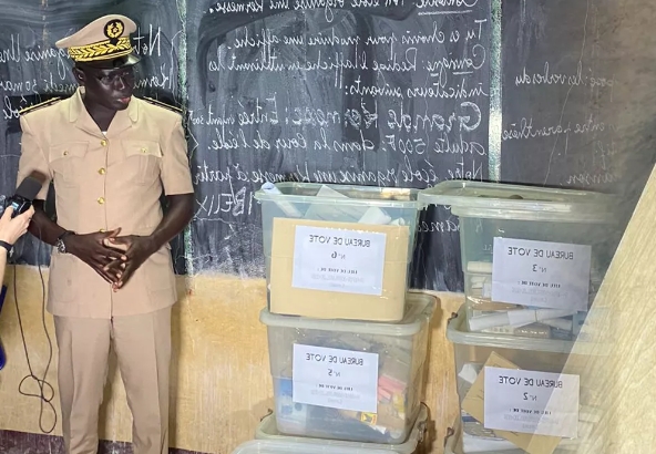 Présidentielle 2024 : Les assurances du gouverneur de Ziguinchor 14 Présidentielle 2024 : Les assurances du gouverneur de Ziguinchor