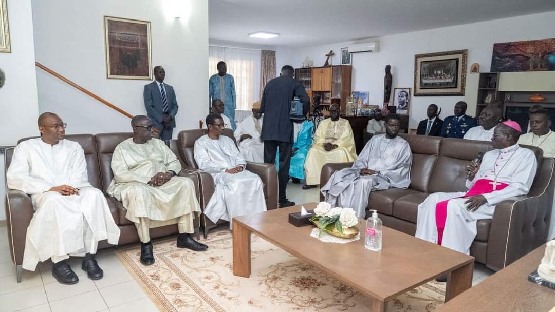 Les images de la rencontre entre le président et l'archevêque (photos) 7 FB IMG 1714171327273