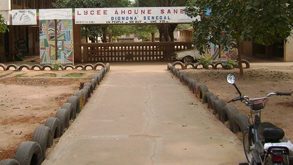 Lycée Ahoune Sané de Bignona : Les classes pilotes scientifiques font 100% au BAC 2 Lycée Ahoune Sané de Bignona : Les classes pilotes scientifiques font 100% au BAC