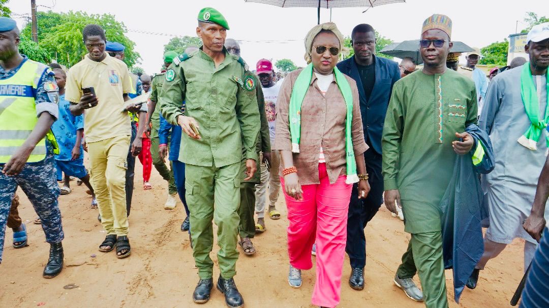 Le ministre Khady Diène Gaye célèbre la journée de l'arbre à Ndiédieng (photos) 7 WhatsApp Image 2024 08 04 a 22.48.36 d92d9c07