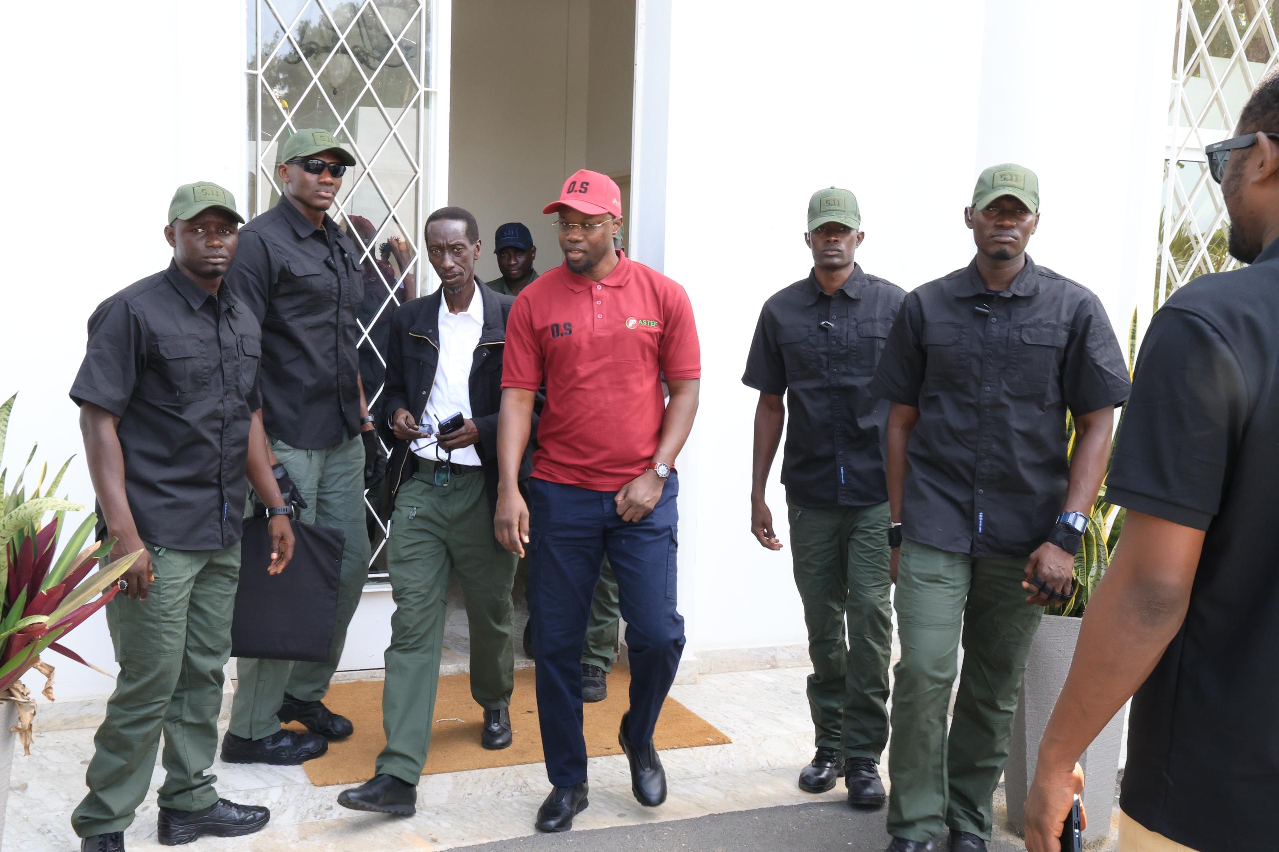 Sonko acte 3…Il remplace les mots par la cravache 2 sonko