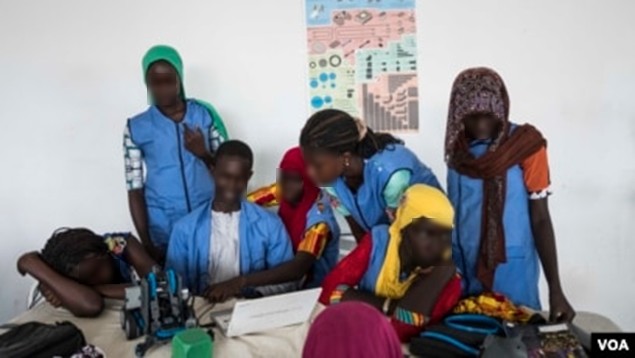 Le voile à l’école Sainte Bernadette : une contradiction qui interroge (Par Adama Diop)